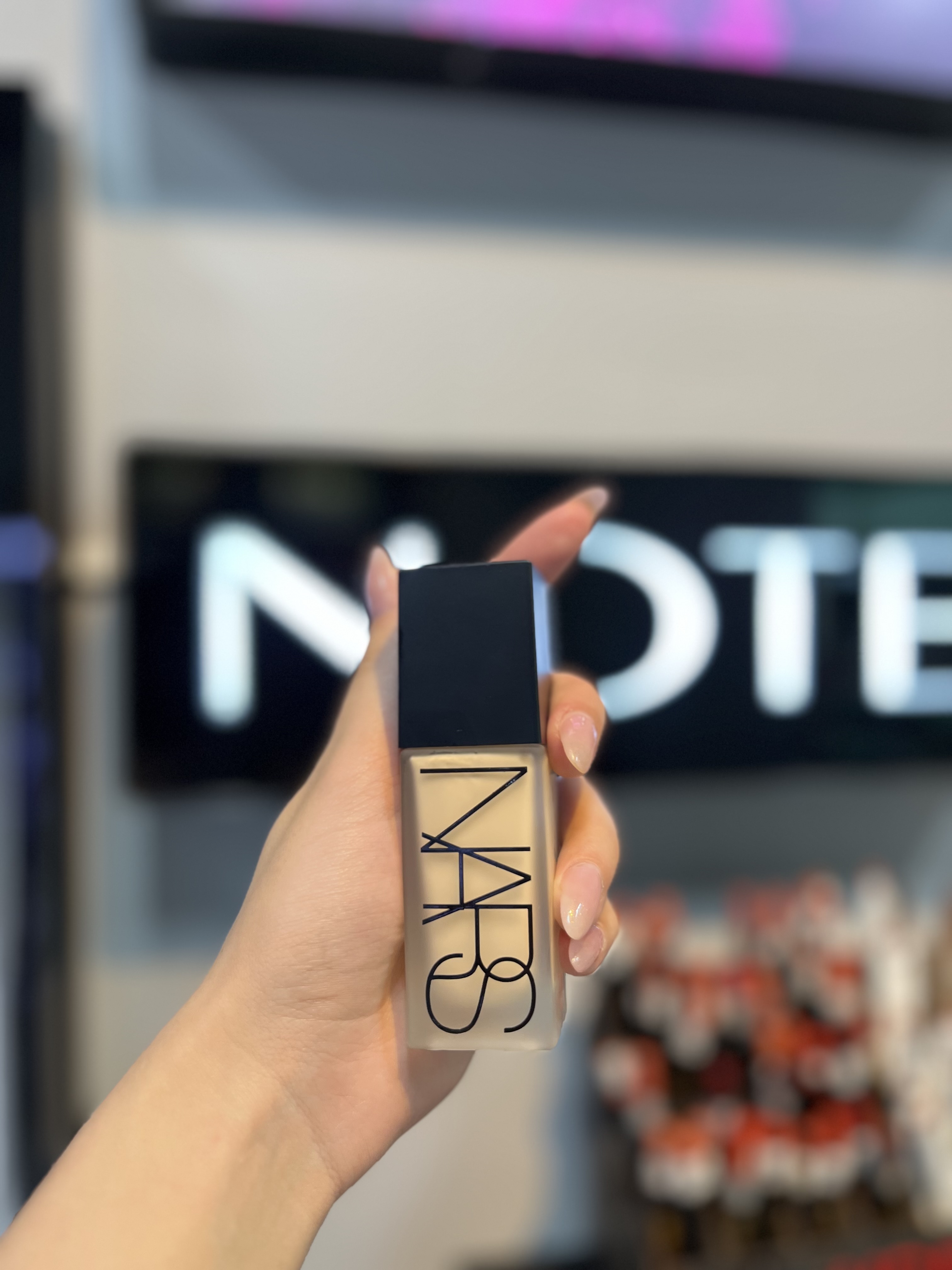 کرم پودر NARS  اورجینال دارای سه رنگ تیره و روشن(۰۱،۰۲،۰۳)